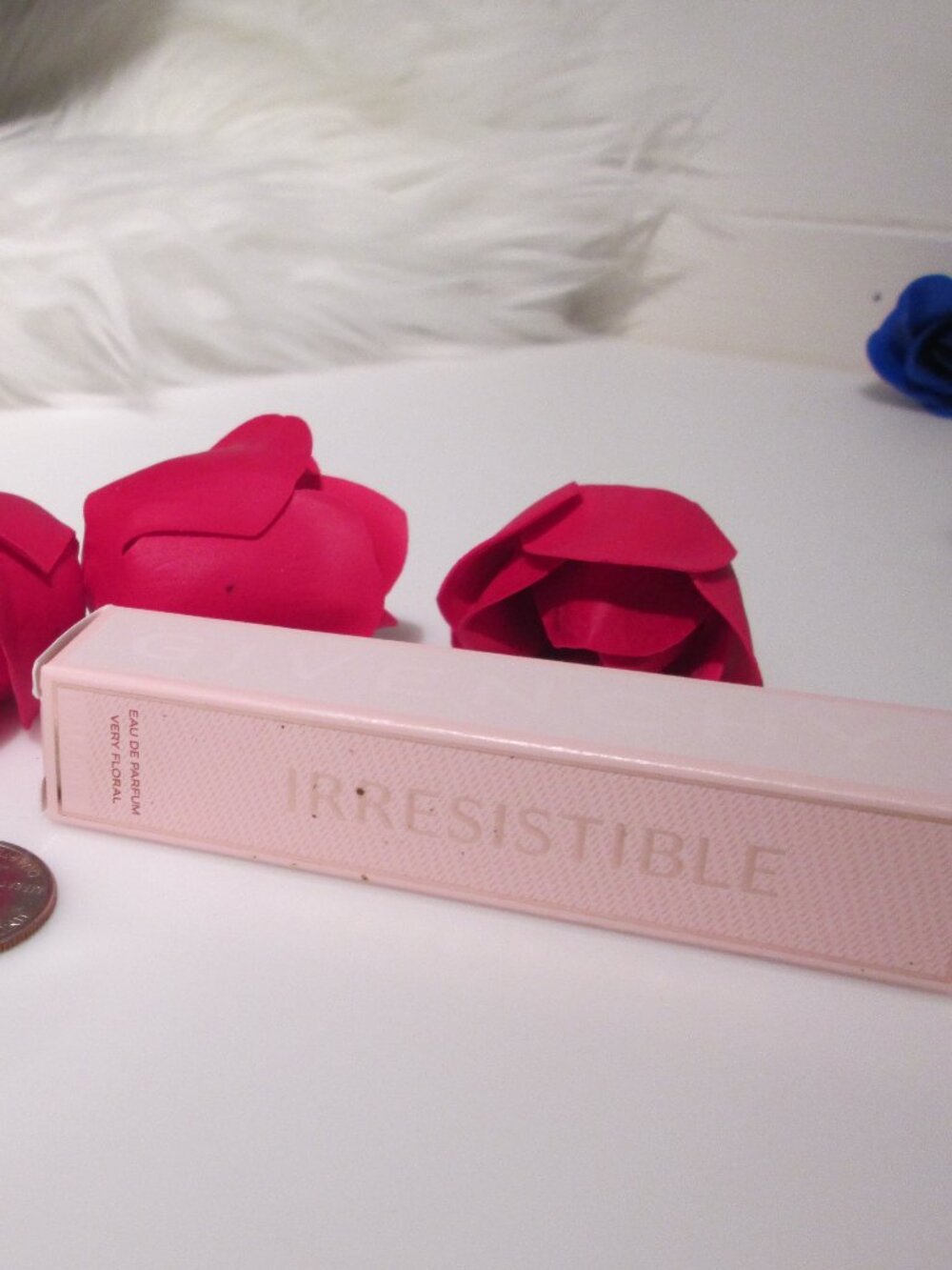 Absolutely stunning Givenchy Irresistible Very Floral EDP Travel size